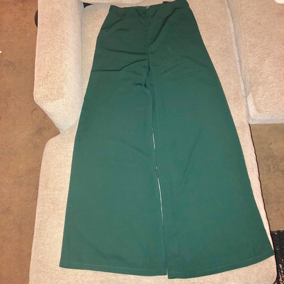 Wide Leg Free Flowing Pants - Picture 2 of 7